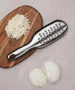 Microplane Grobreibe Elite In Rot 11 Microplane Grobreibe Elite In Rot -STÄDTER Shop MP Elite Series Extra Coarse Grater 49008 mozarella neu 1 l